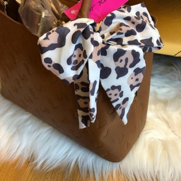 Betsey Johnson Large Satchel w/ Scarf - Picture 3 of 5